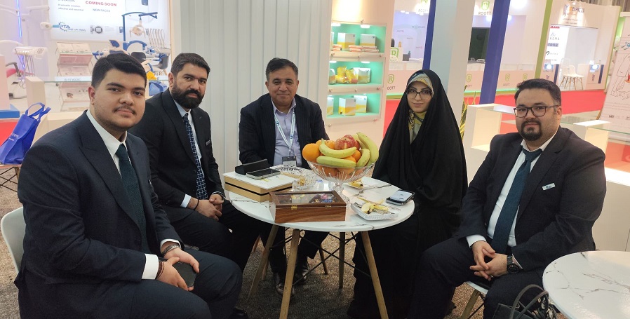 حضور ویژه رئیس سابق هیئت مدیره انجمن دندان پزشکی اقا دکتر علی تاجرنیا